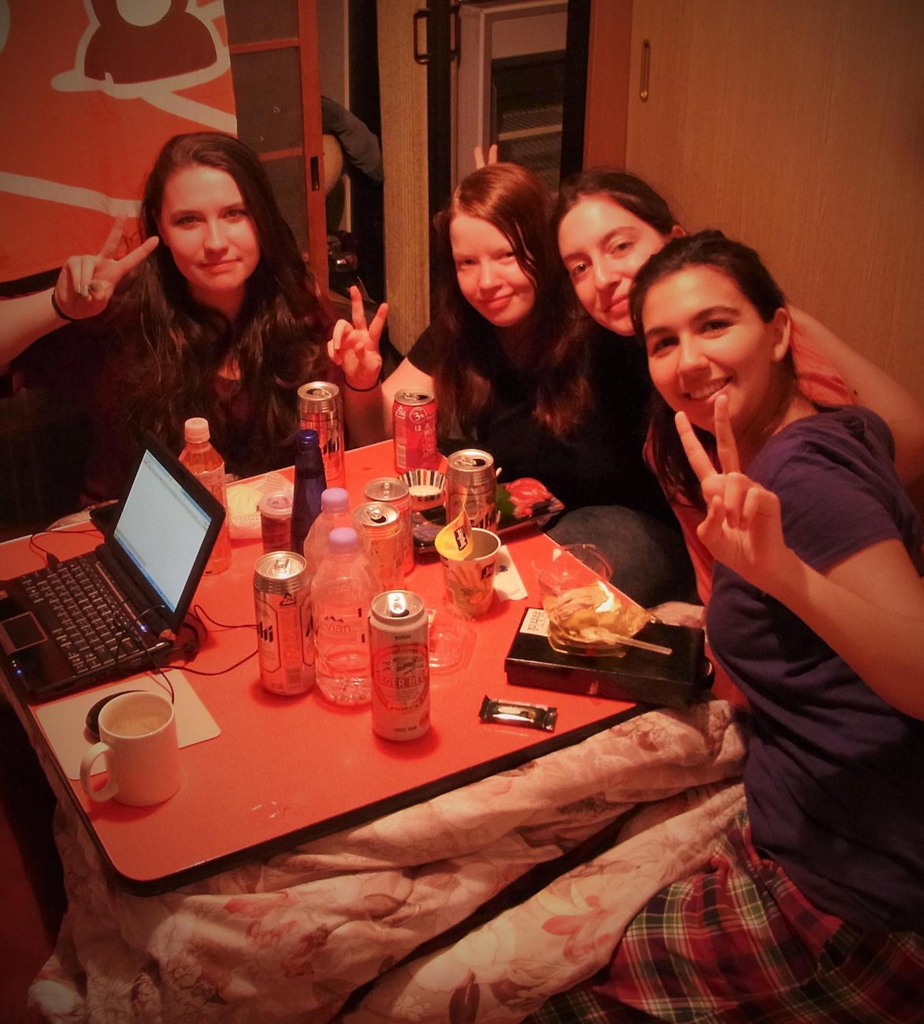 Nostalgic Guesthouse For 1 To 3 Females Or A Group Of 4 People Or More Kyoto Rum bild